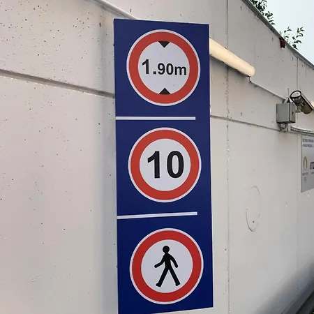 La Demeure Des Rois - Parking - Metro - Stade De France Appartement